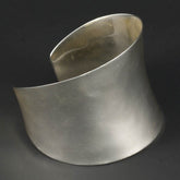 Elegant Sleek Bracelet