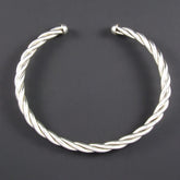 Interlaced Silver Wires Plain Necklace
