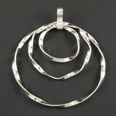 Twisted Plain Circles