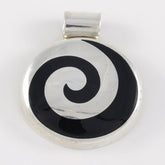 Silver Pendant with Onix Spiral