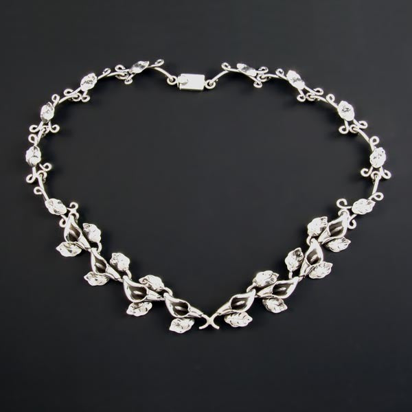 Elegant Flowered Necklace