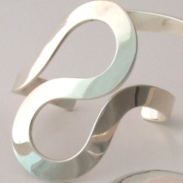 Curved Silver Set