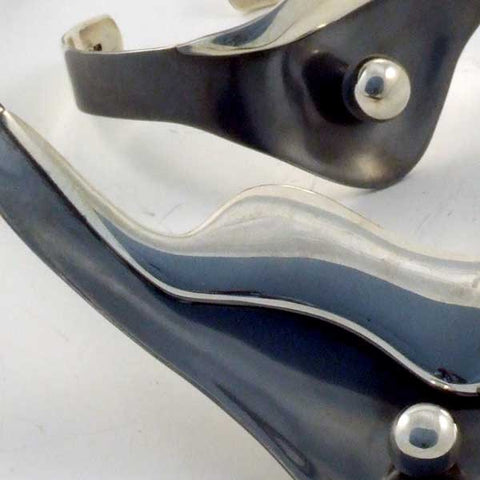 Silver and Oxide Plain Set