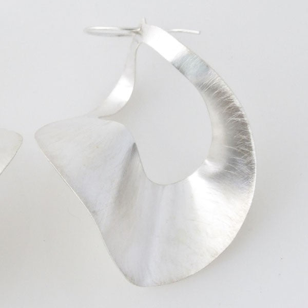 Ondulated Brush Earrings