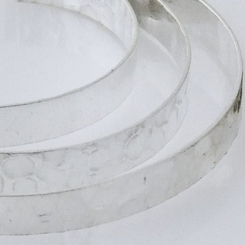 Hoops Hammered Earring