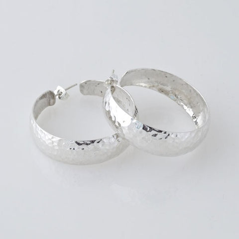 Medium Hammered Hoop