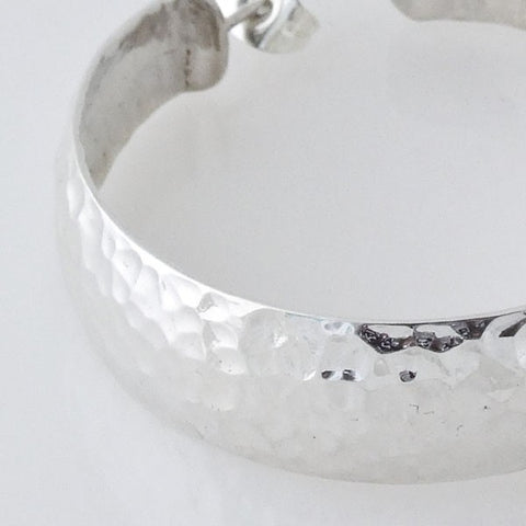 Medium Hammered Hoop