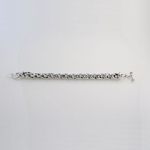 Bracelet With Twisted Links