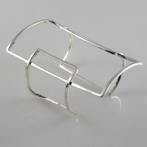 Plain Linear Bracelet