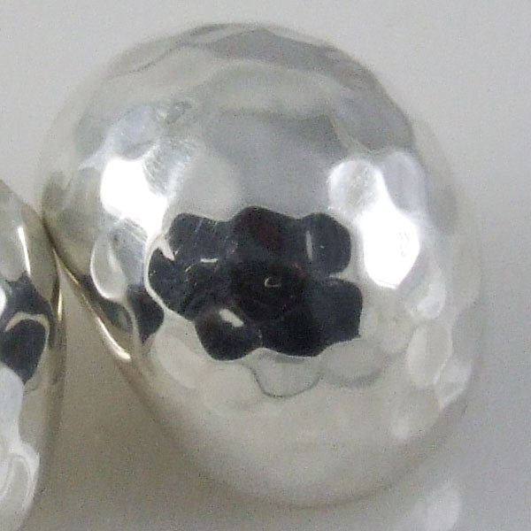 Hammered Oval Clip-ons Earrings