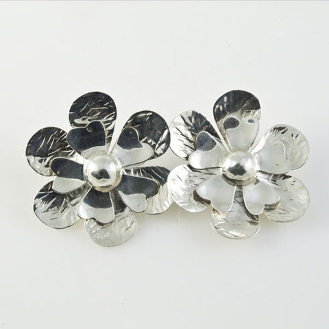 Textured Flowers Clip-ons Earrings