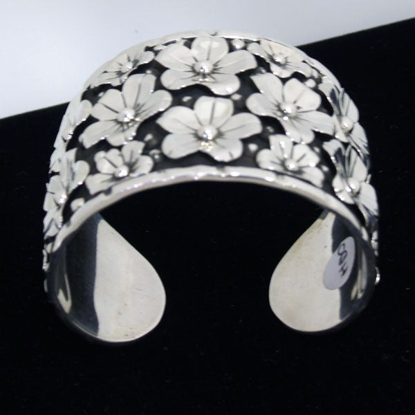 Silver Flowers Cuff