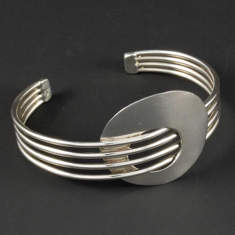 Oval with Wires Thin