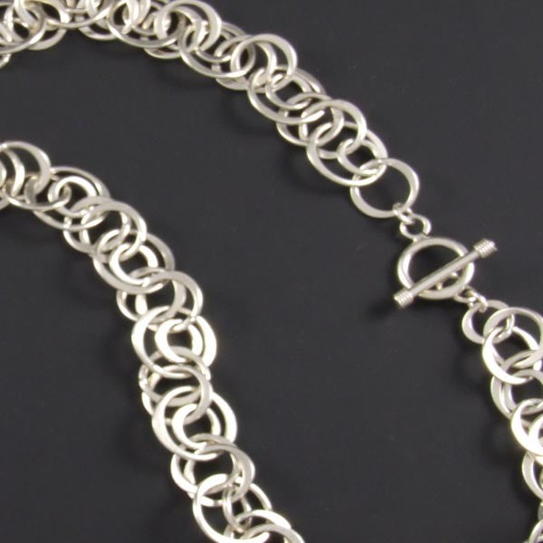 Linked Small Circles Necklace