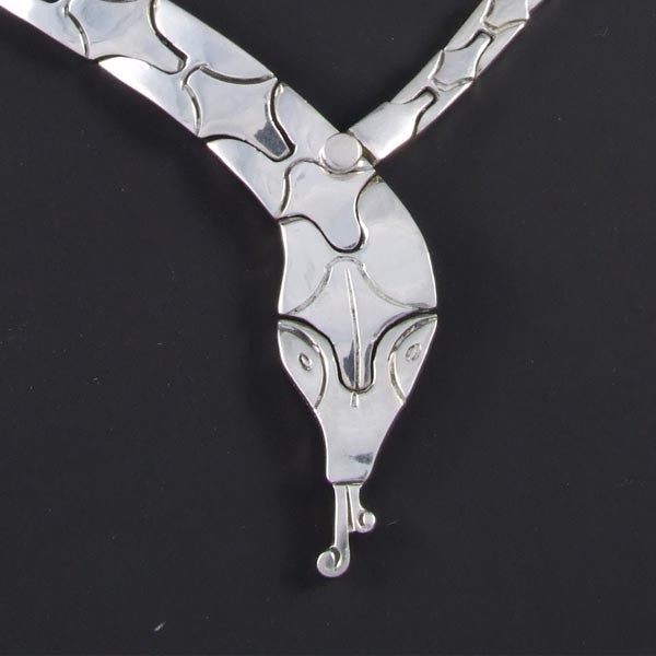 Snake Plain Necklace