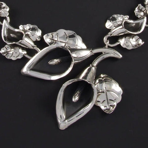 Flowered Plain Necklace