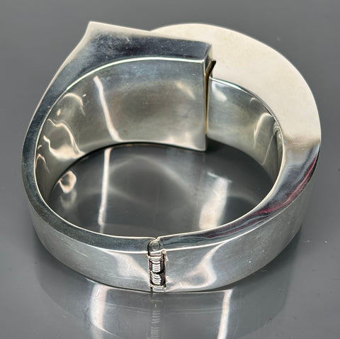 Elegant Modern Bracelet