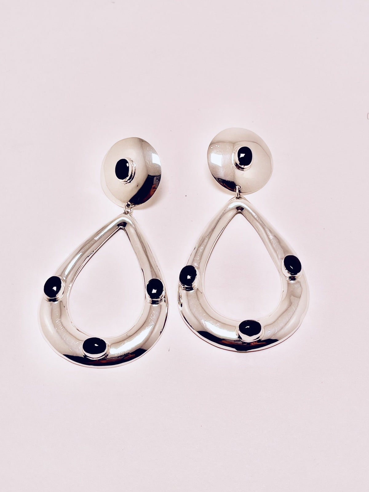 Oval Earrings Onix