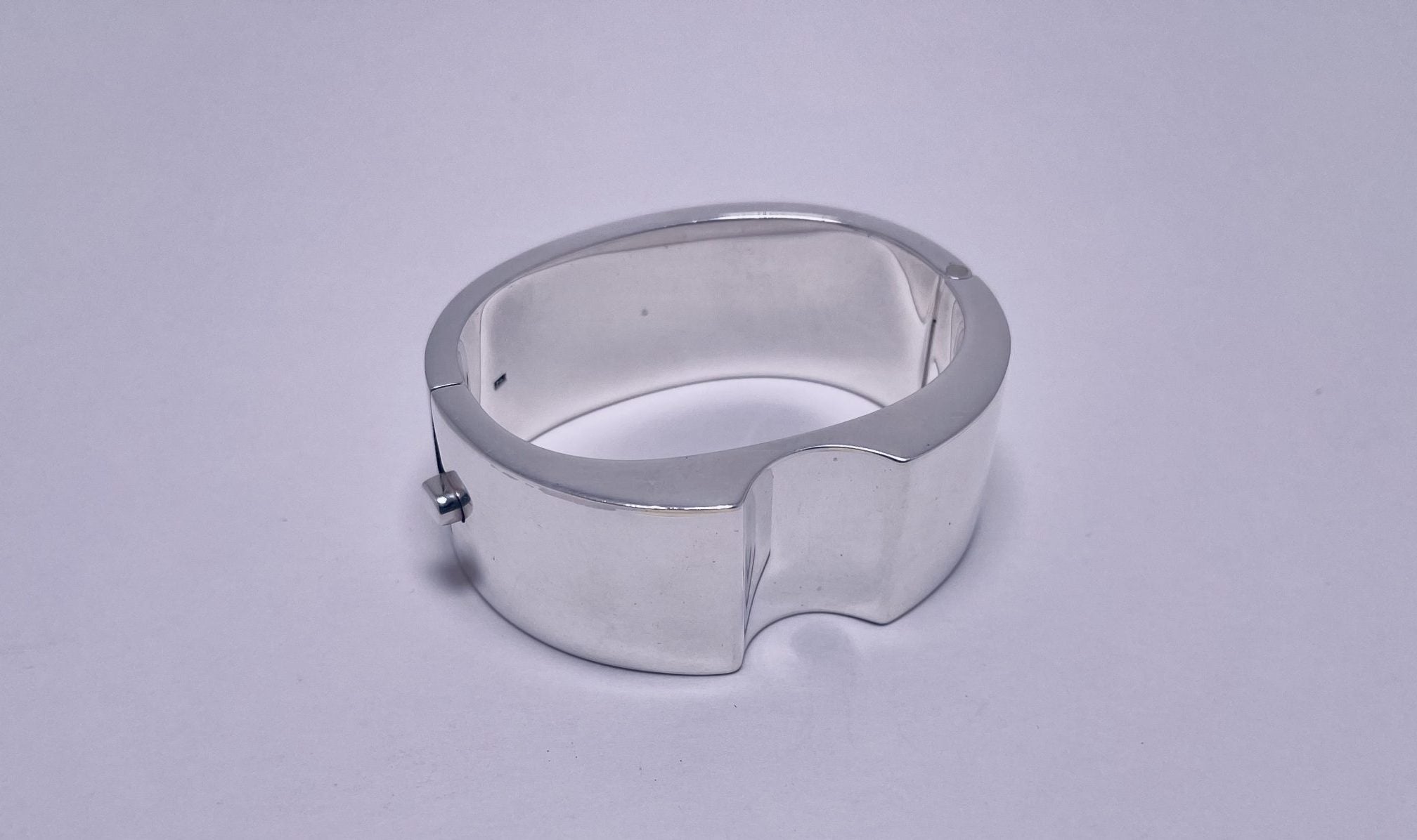 Contemporary Plain Bracelet